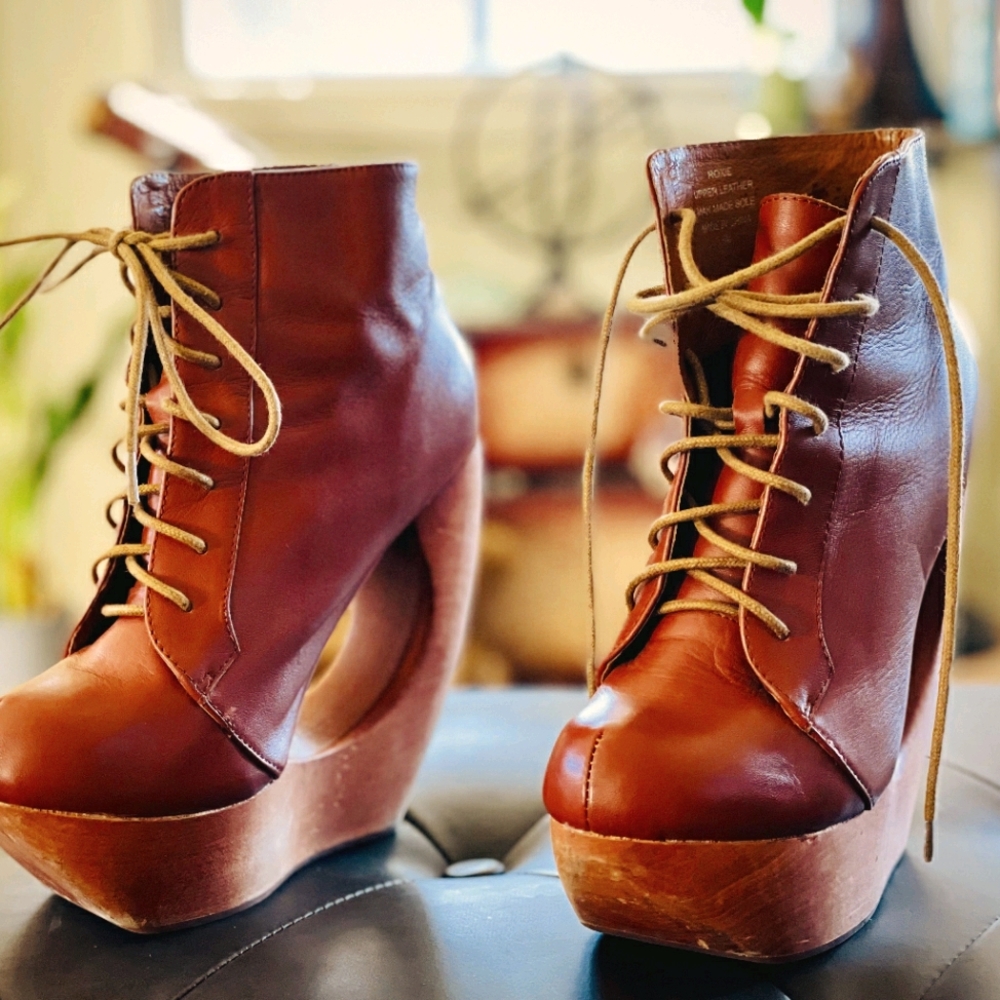 Jeffrey Campbell " Roxie " Platform booties